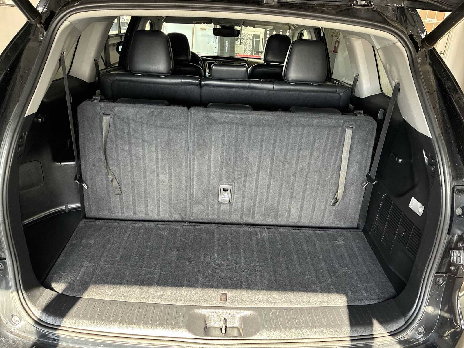 Used 2019 Toyota Highlander XLE image 20