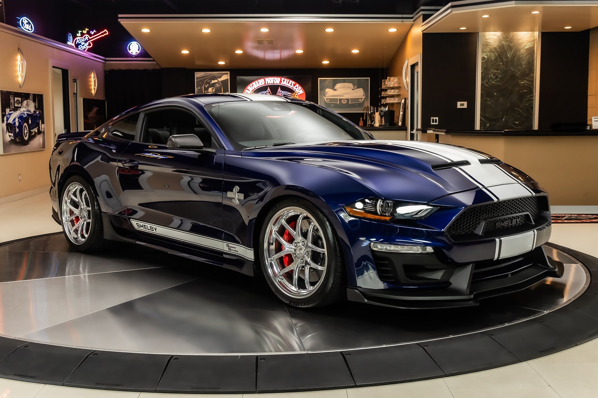 Used 2019 Ford Mustang GT Premium w/ GT Performance Package RWD image 8
