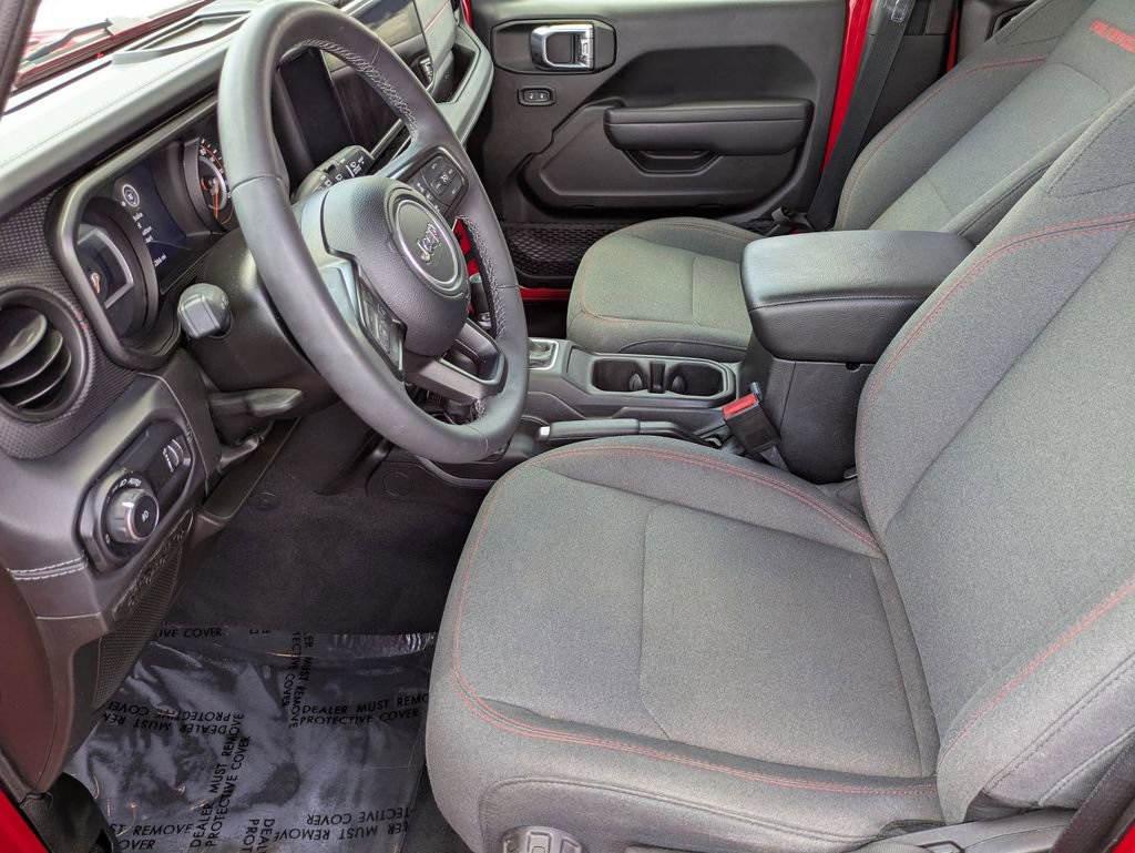 Used 2025 Jeep Wrangler Unlimited Rubicon AWD/4WD image 23