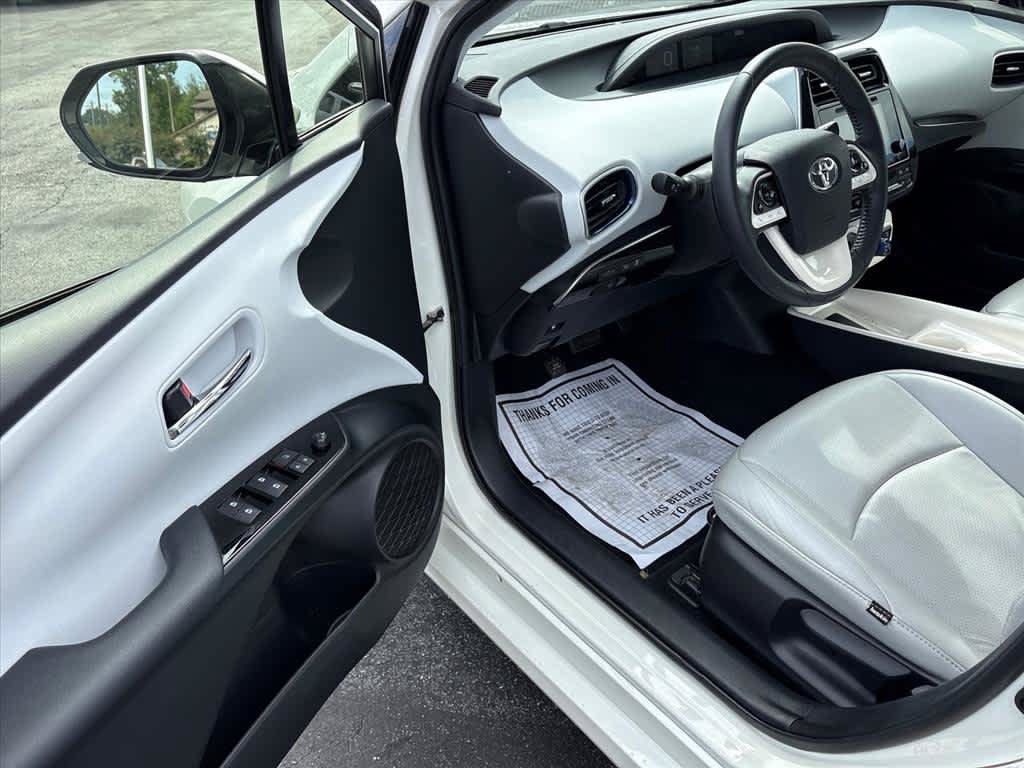 Used 2018 Toyota Prius Three Touring FWD image 21