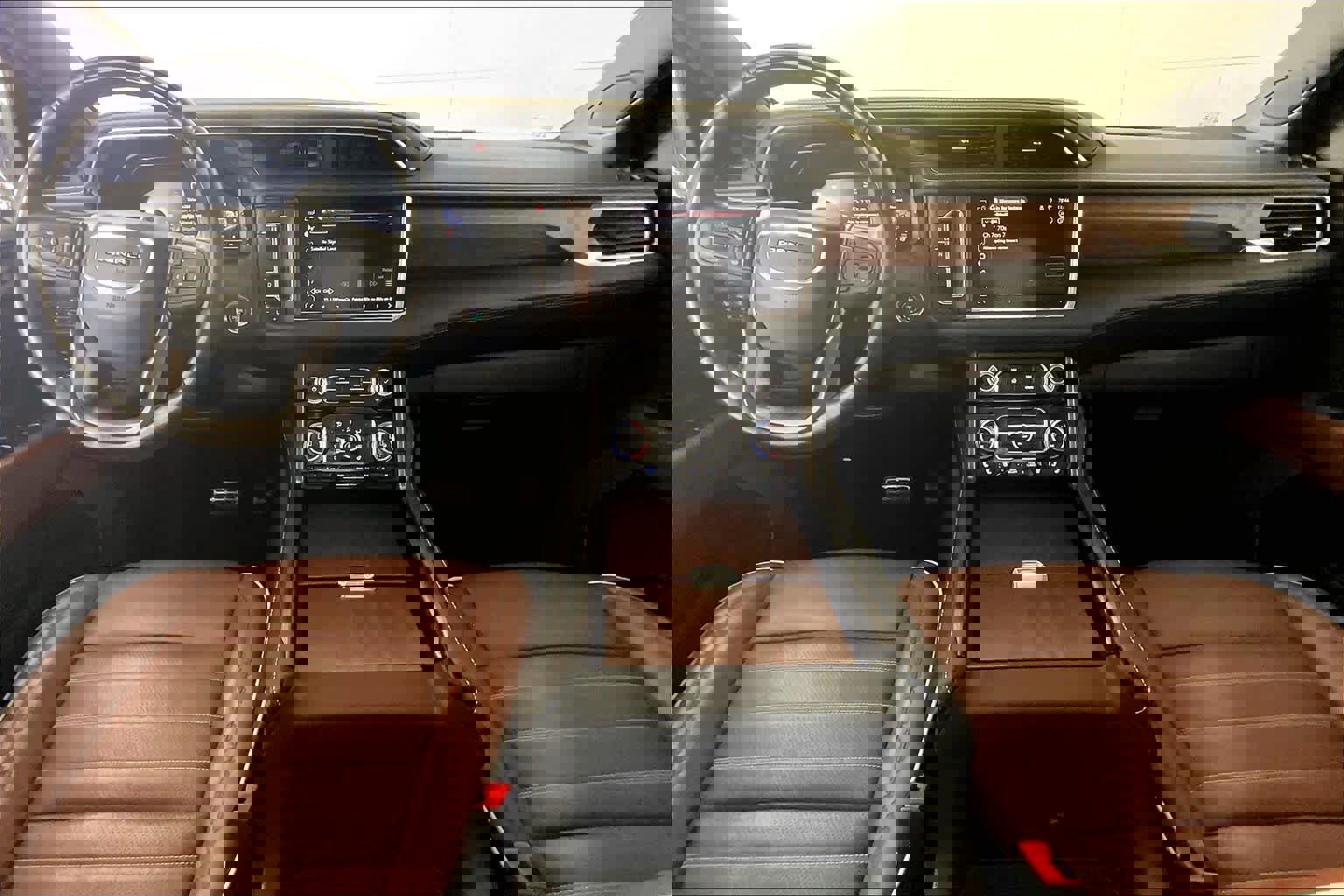 Used 2023 GMC Yukon Denali Ultimate AWD/4WD image 15