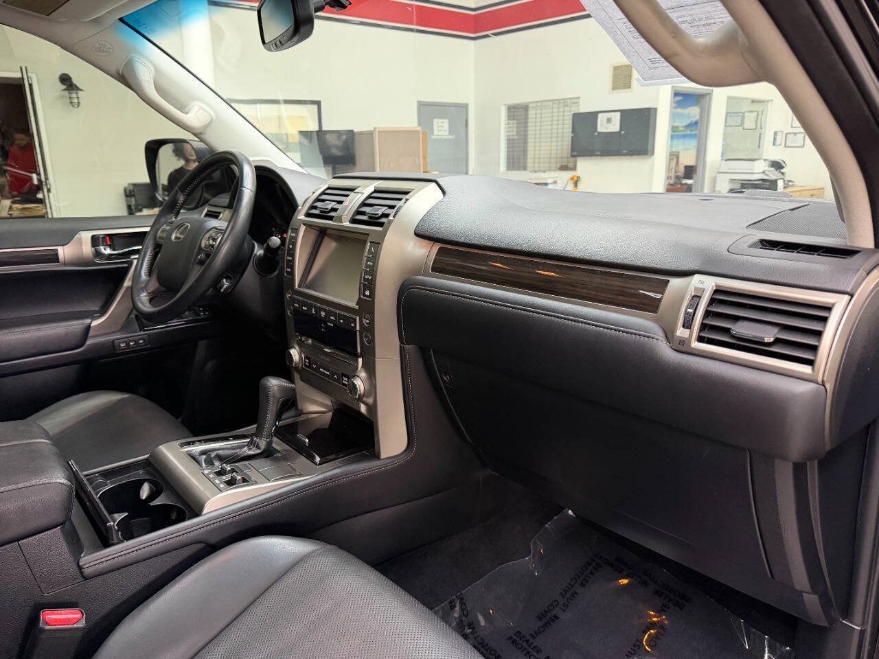 Used 2014 Lexus GX 460 AWD/4WD image 20