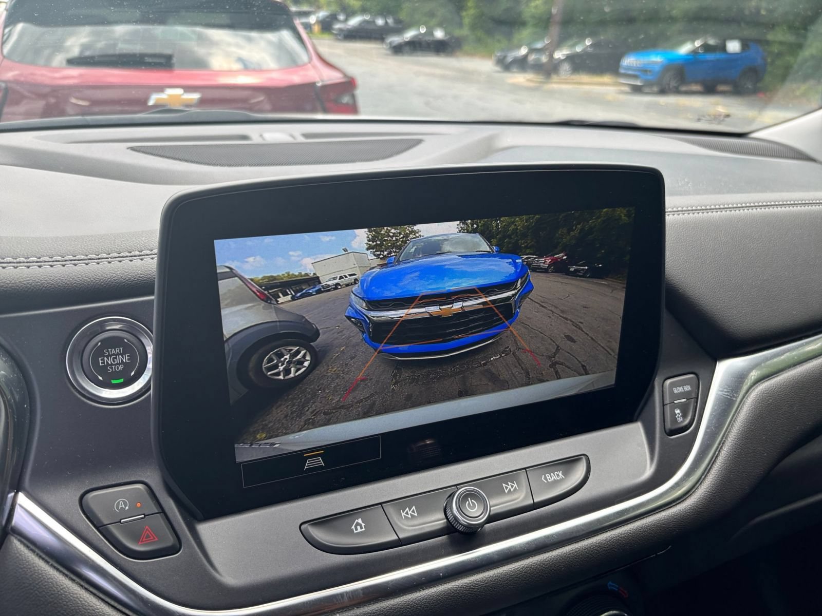 Used 2025 Chevrolet Blazer LT FWD image 21