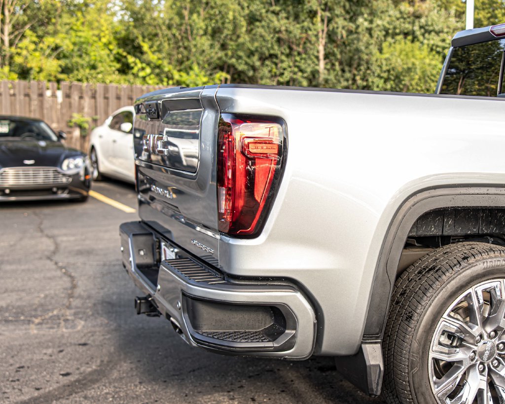 Used 2026 GMC Sierra 1500 Denali w/ Denali Reserve Package AWD/4WD image 14