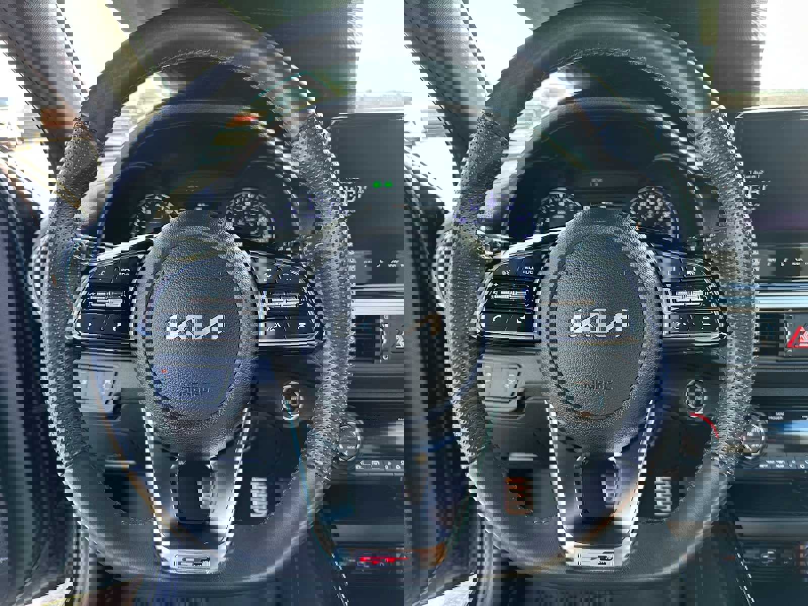 Used 2023 Kia Forte GT-Line w/ GT-Line Premium Package image 21