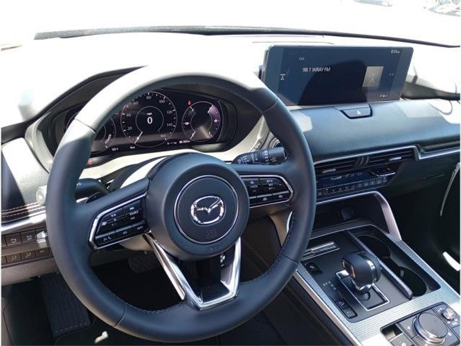 Certified 2025 MAZDA CX-70 Plug-In Hybrid w/ Premium Plus image 9