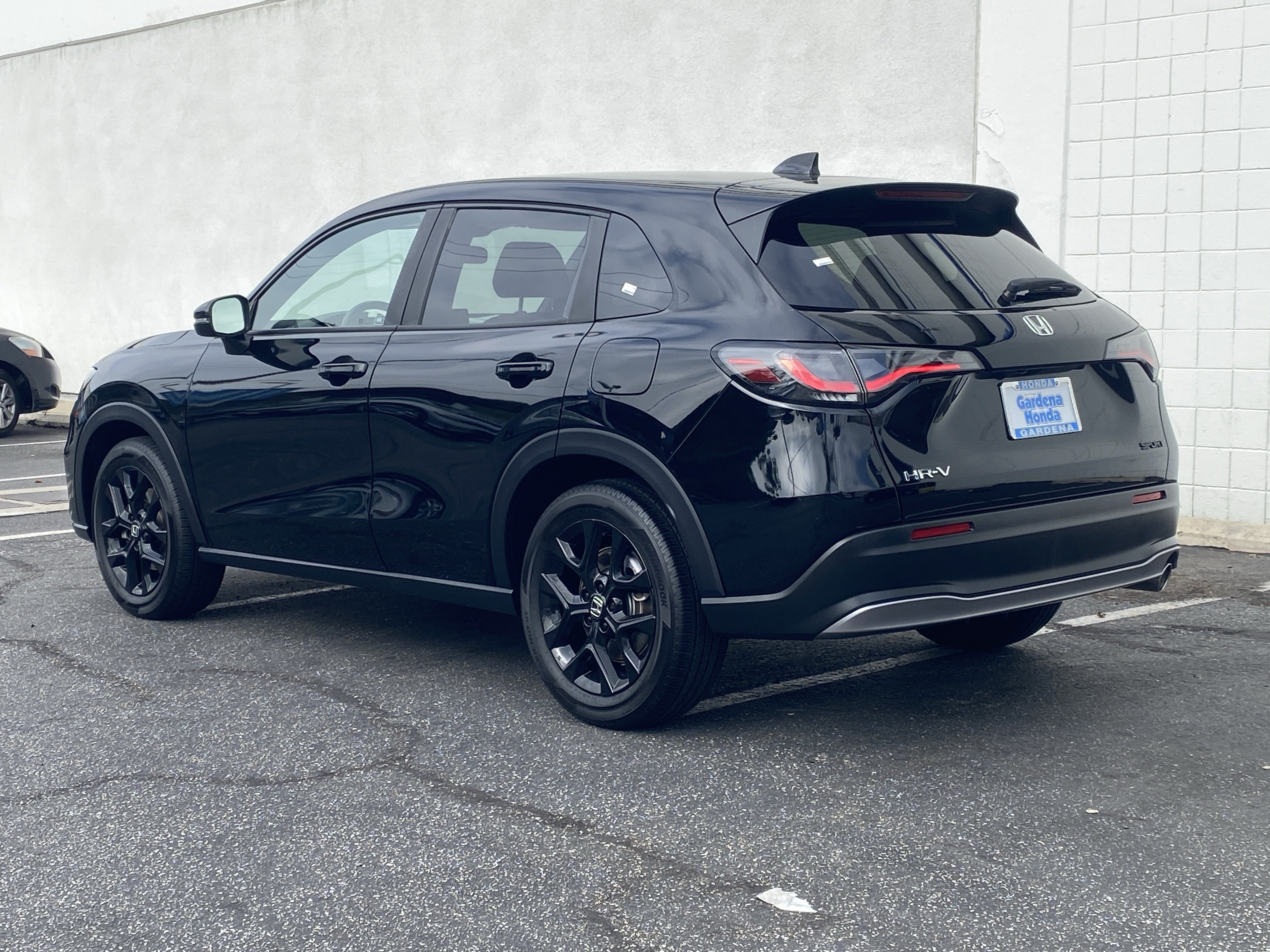 Used 2025 Honda HR-V Sport image 4