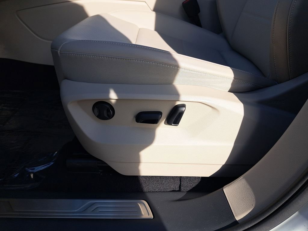 Used 2023 Volkswagen Atlas SE AWD/4WD image 35