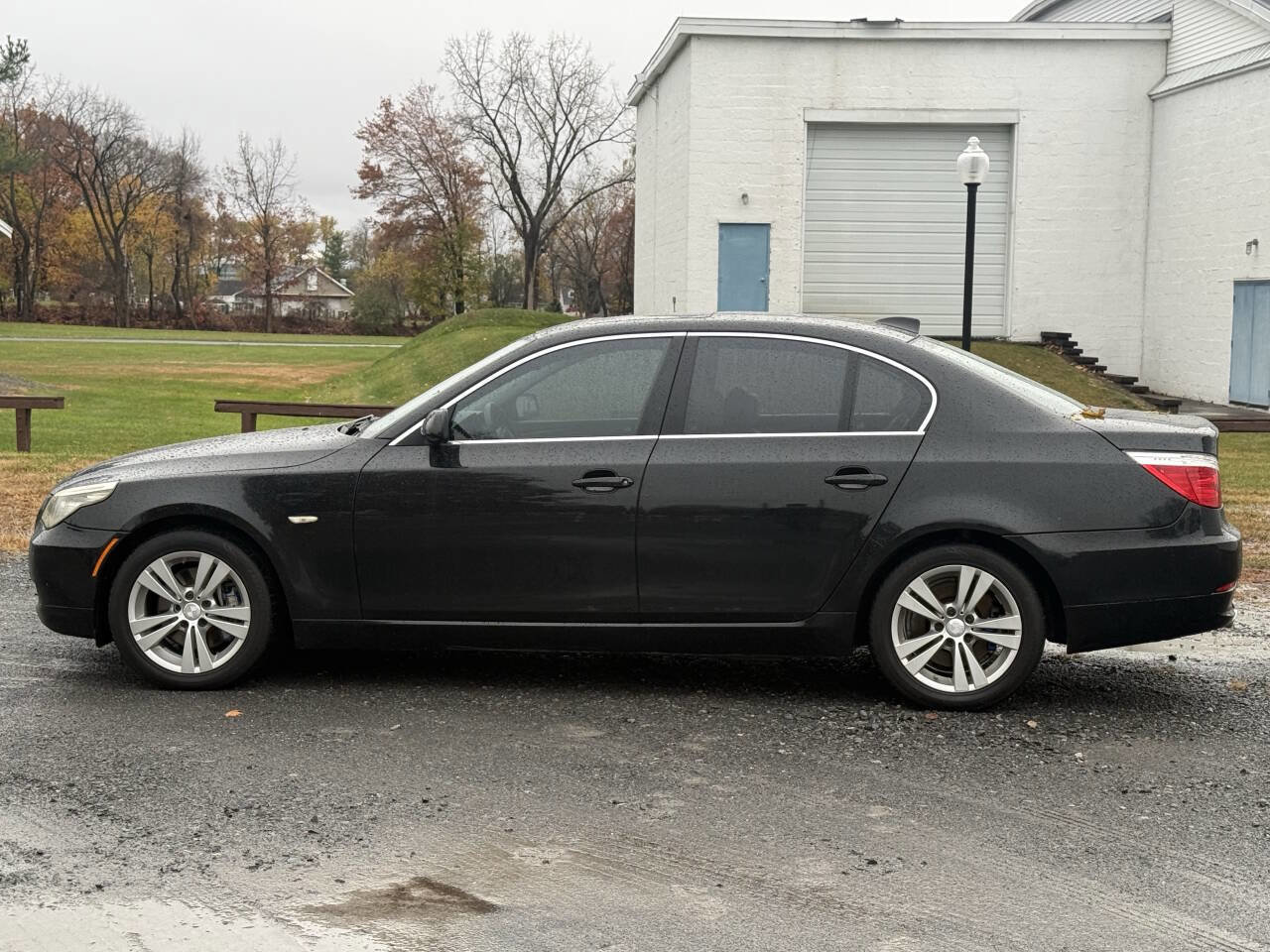 Used 2009 BMW 528i xDrive Sedan image 9