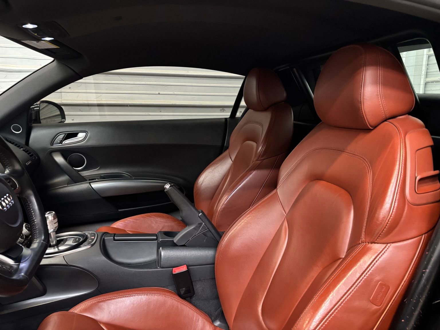 Used 2009 Audi R8 V8 image 13