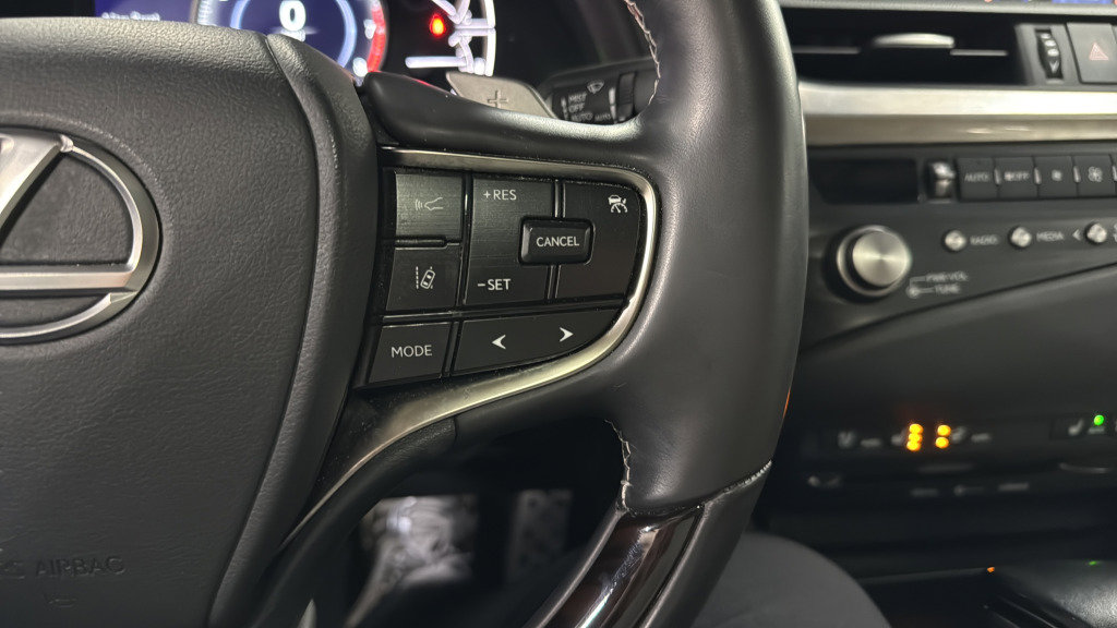 Used 2021 Lexus ES 250 w/ Premium Package image 24