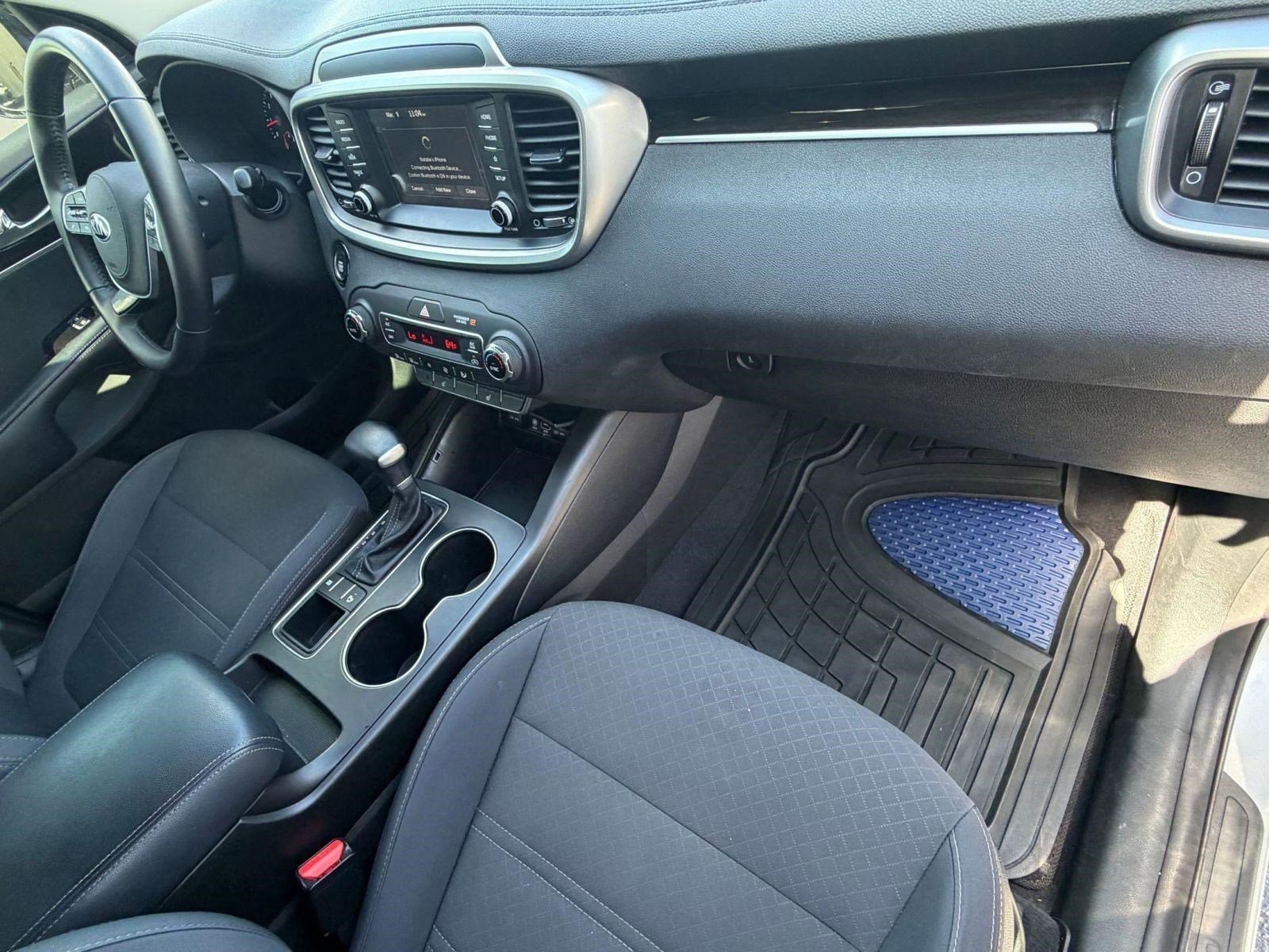 Used 2020 Kia Sorento S image 31