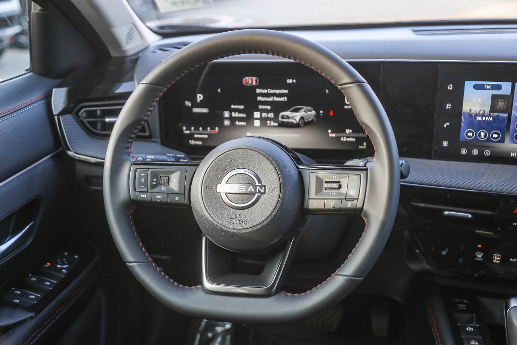 New 2026 Nissan Kicks SR w/ Cold Weather Package FWD image 16