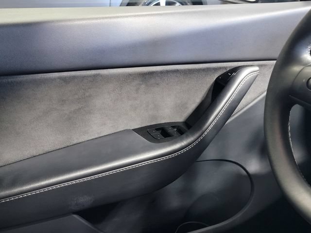 Used 2020 Tesla Model Y Long Range AWD/4WD image 21