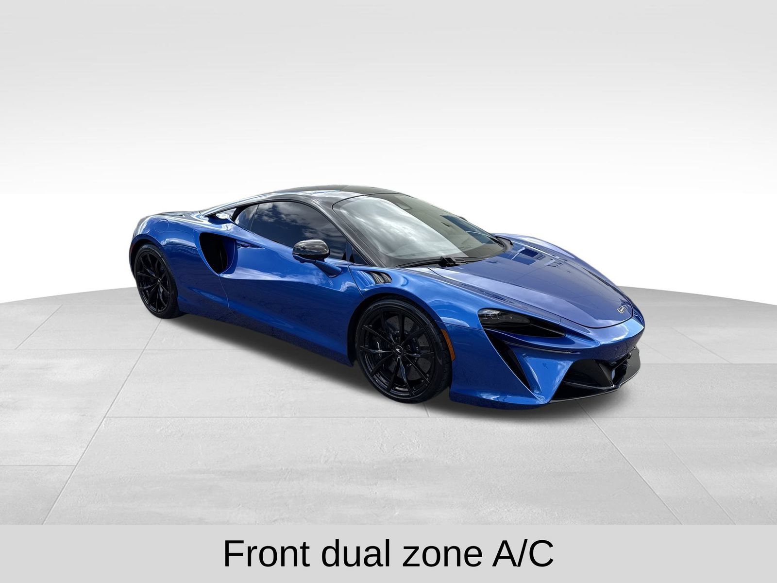 Used 2023 McLaren Artura RWD image 7