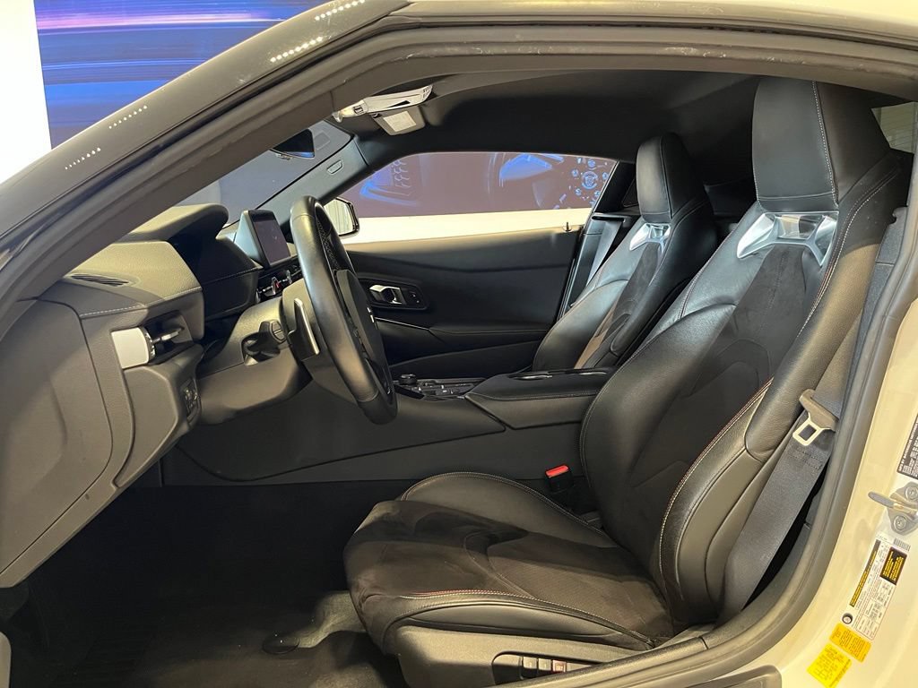 Used 2020 Toyota Supra RWD image 2