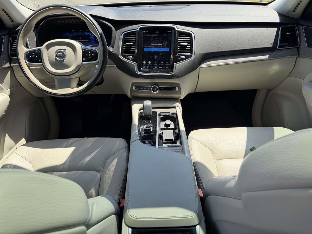 Used 2023 Volvo XC90 B6 Plus w/ Protection Package Premier AWD/4WD image 2