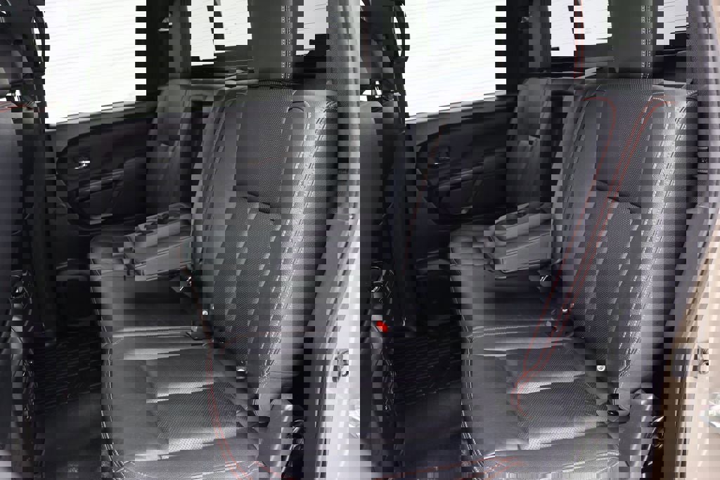 Used 2023 Nissan Titan PRO-4X w/ Pro-4x Convenience Package image 17