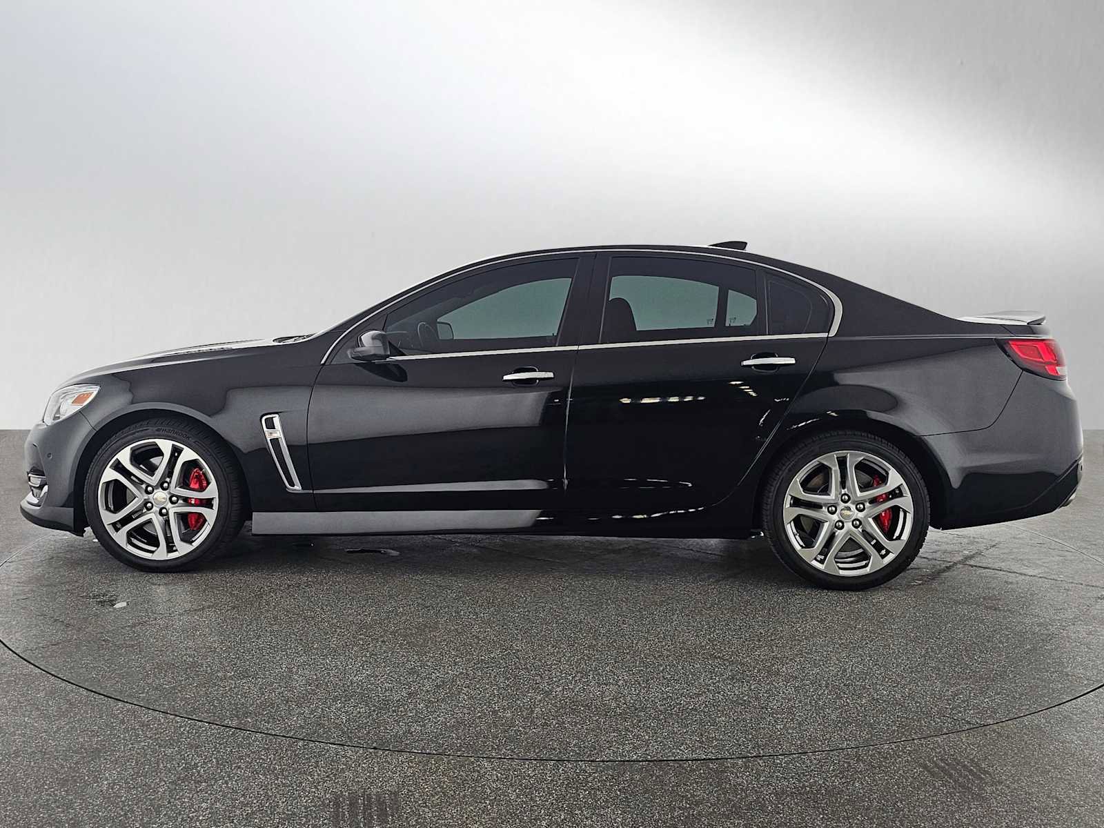 Used 2017 Chevrolet SS image 4