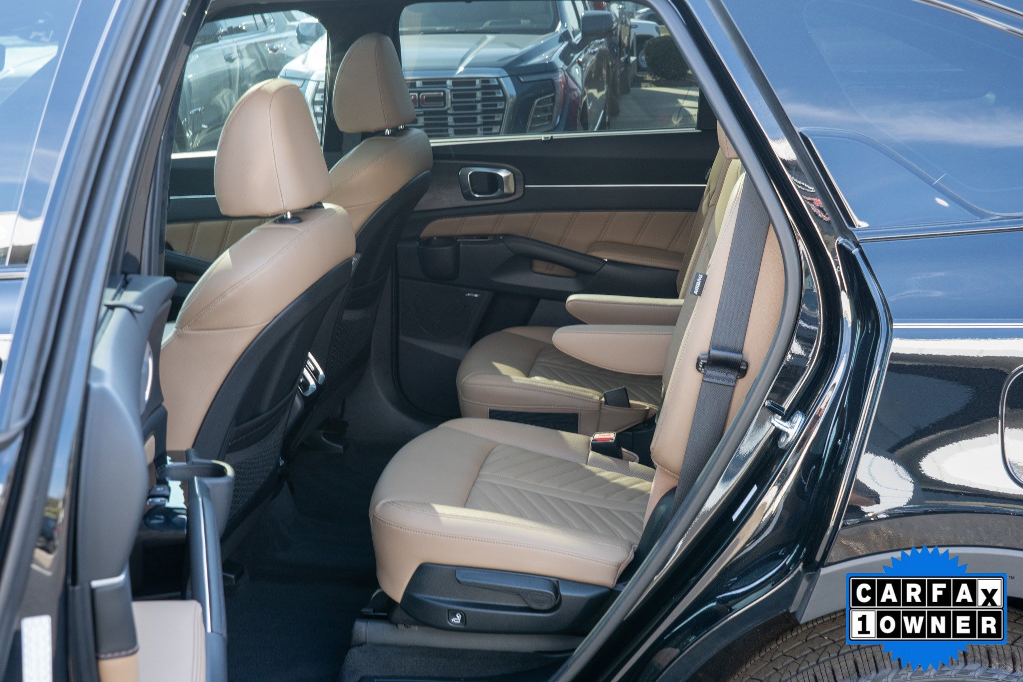 Used 2024 Kia Sorento SX Prestige w/ Olive Brown Leather Package image 20