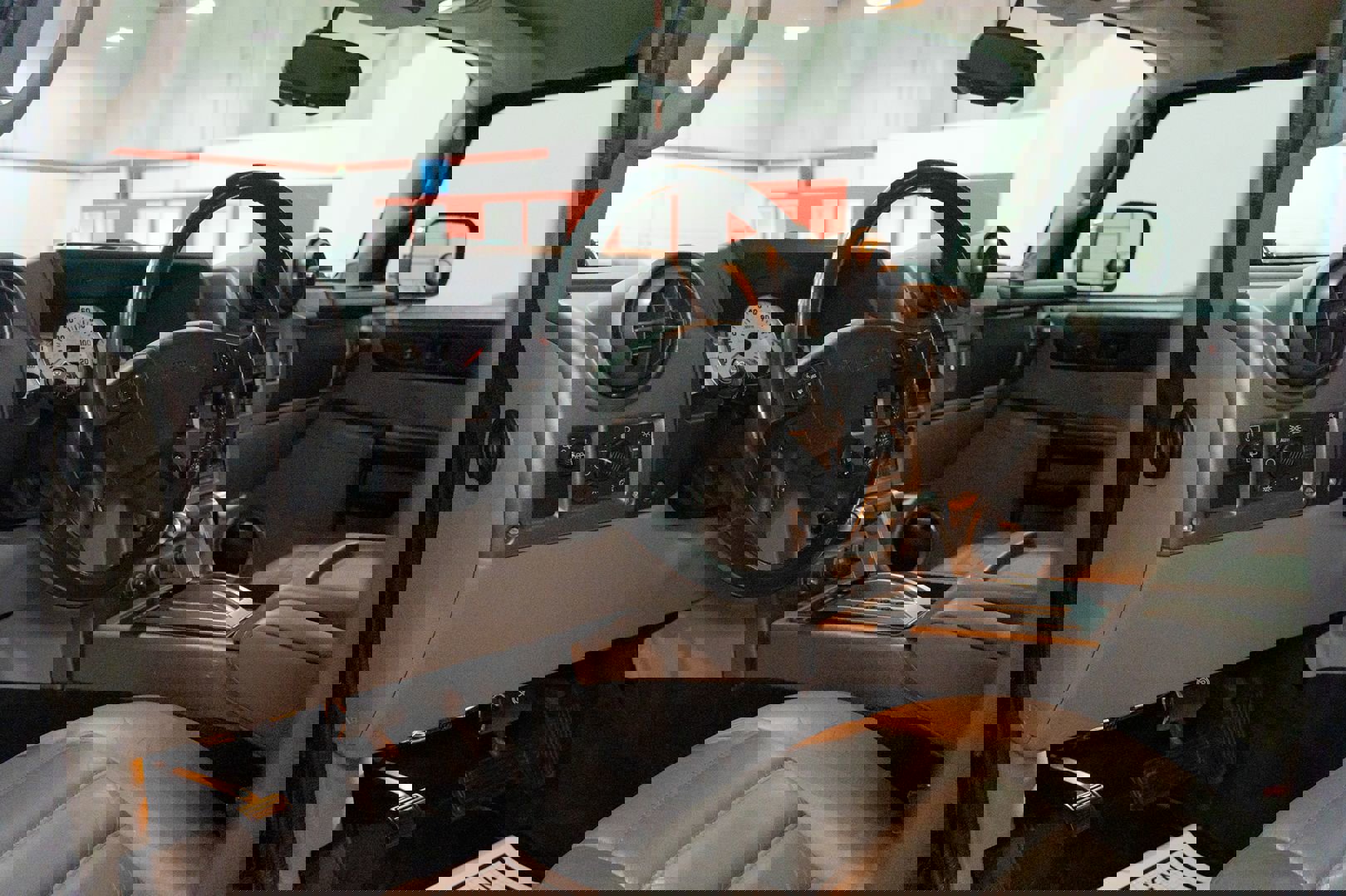 Used 2003 HUMMER H2 w/ Preferred Equipment Group image 22