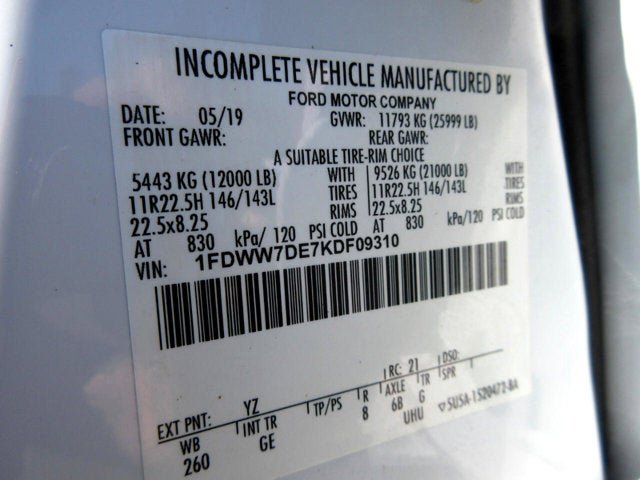 Used 2019 Ford F750 2WD Crew Cab Super Duty image 23