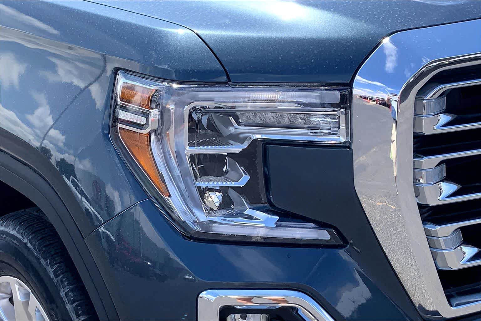 Used 2020 GMC Sierra 1500 SLT RWD image 28