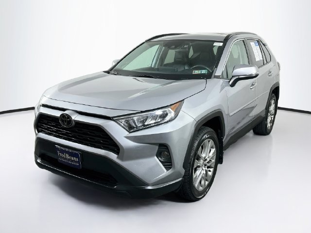 Used 2021 Toyota RAV4 XLE Premium AWD/4WD image 3