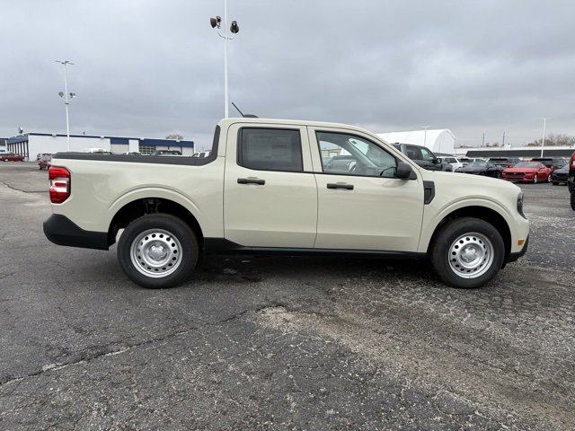 New 2025 Ford Maverick XL w/ Equipment Group 102A image 10