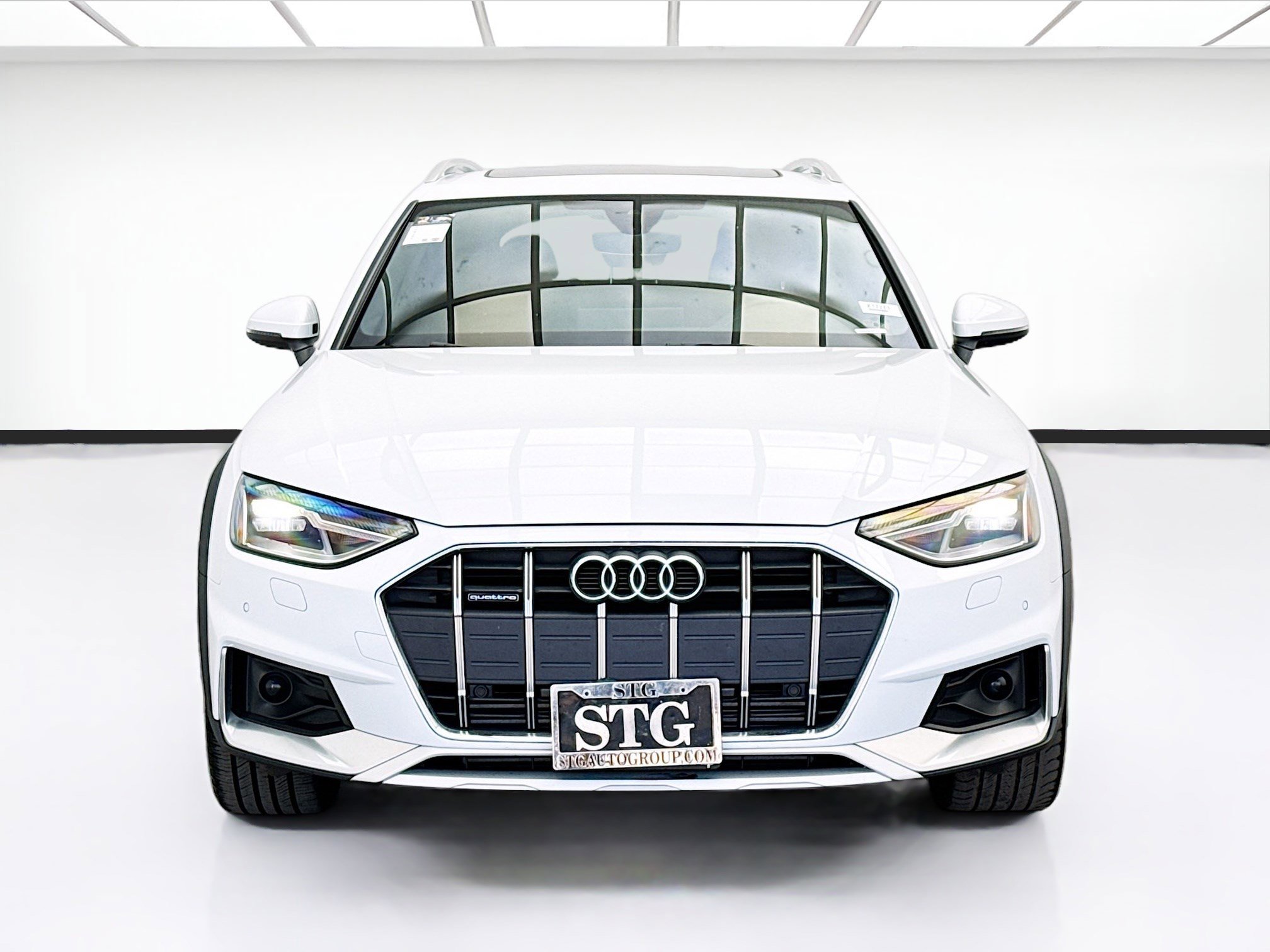 Used 2021 Audi A4 2.0T allroad Premium w/ Convenience Package AWD/4WD image 2