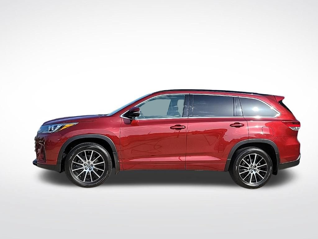 Used 2017 Toyota Highlander SE AWD/4WD video 2