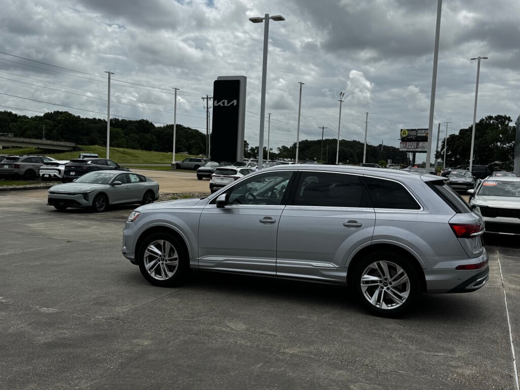 Used 2022 Audi Q7 3.0T Premium Plus AWD/4WD image 29