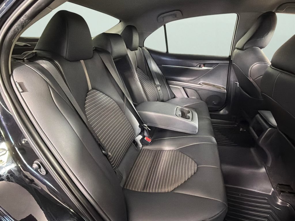 Used 2021 Toyota Camry SE FWD image 28