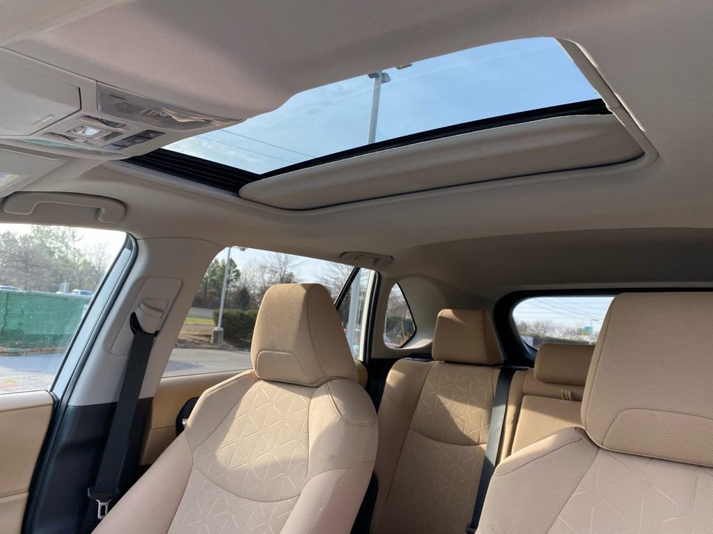 Used 2019 Toyota RAV4 XLE w/ Convenience Package image 24