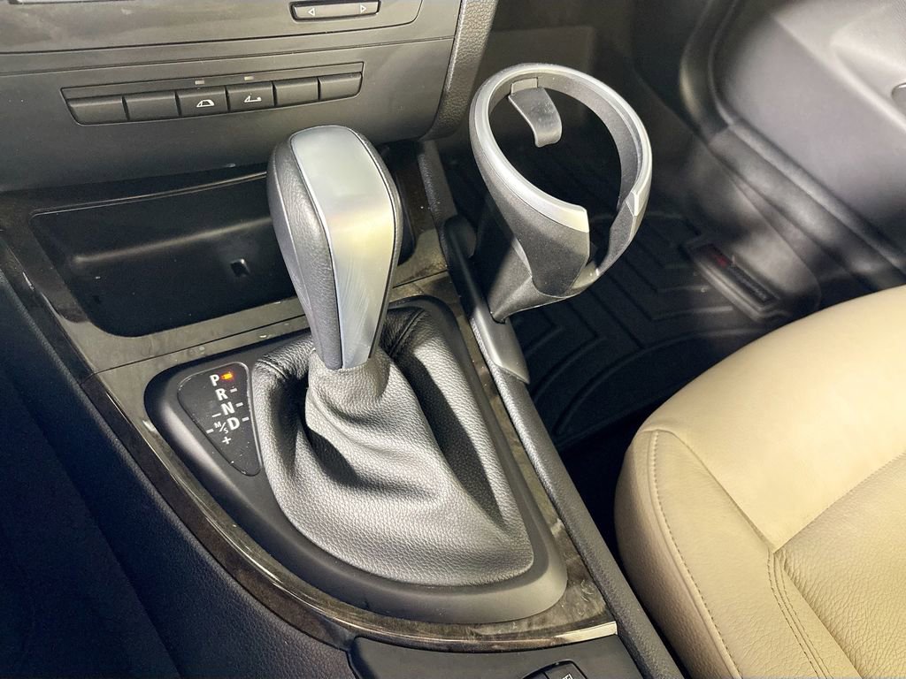Used 2012 BMW 128i Convertible RWD image 18