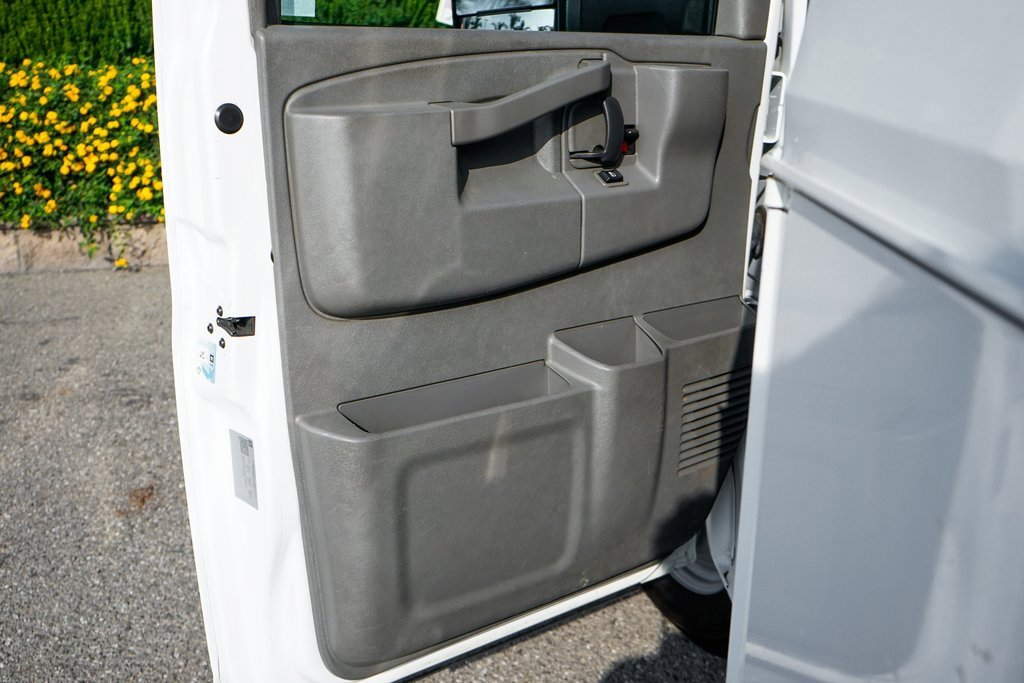 Used 2021 Chevrolet Express 3500 w/ Power Convenience Package image 15