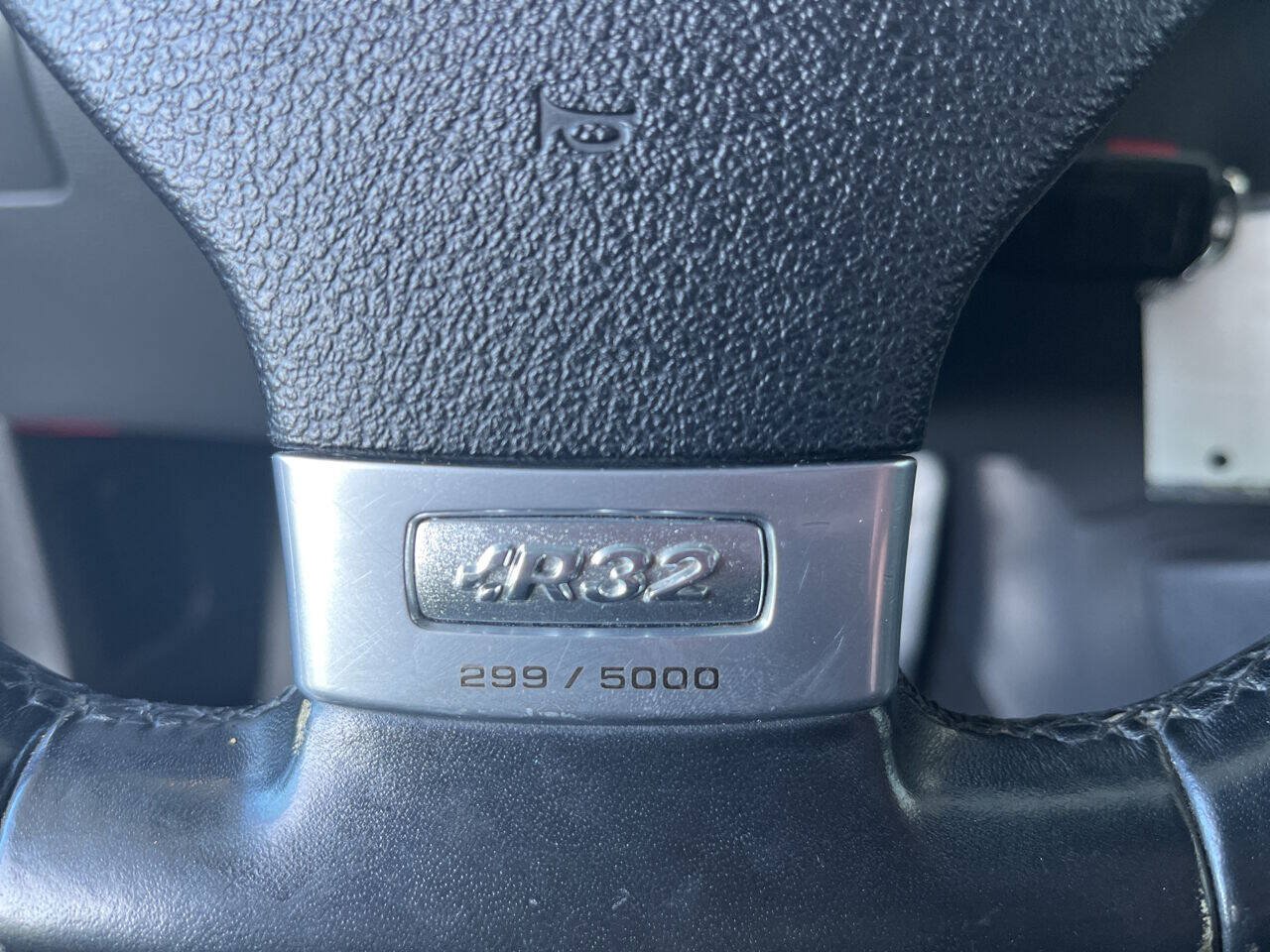 Used 2008 Volkswagen R32 AWD/4WD image 10