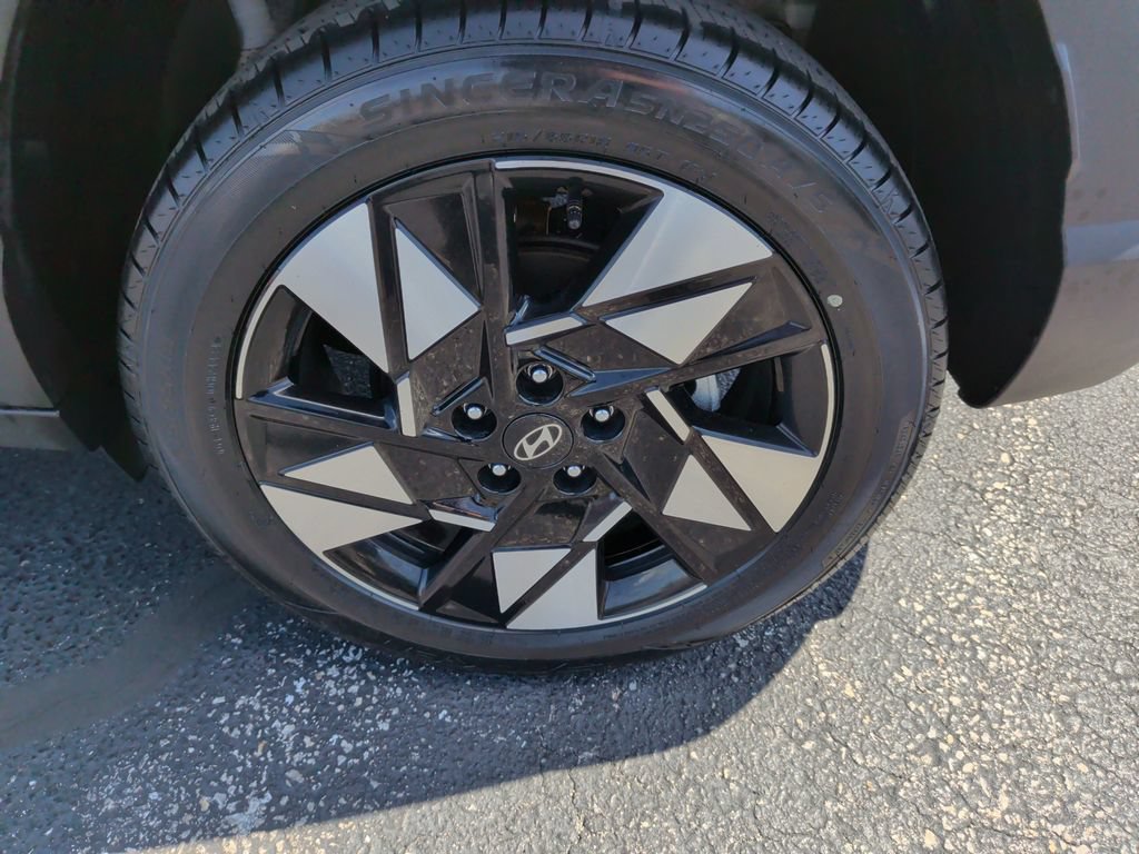 Used 2024 Hyundai Kona SEL AWD/4WD image 12