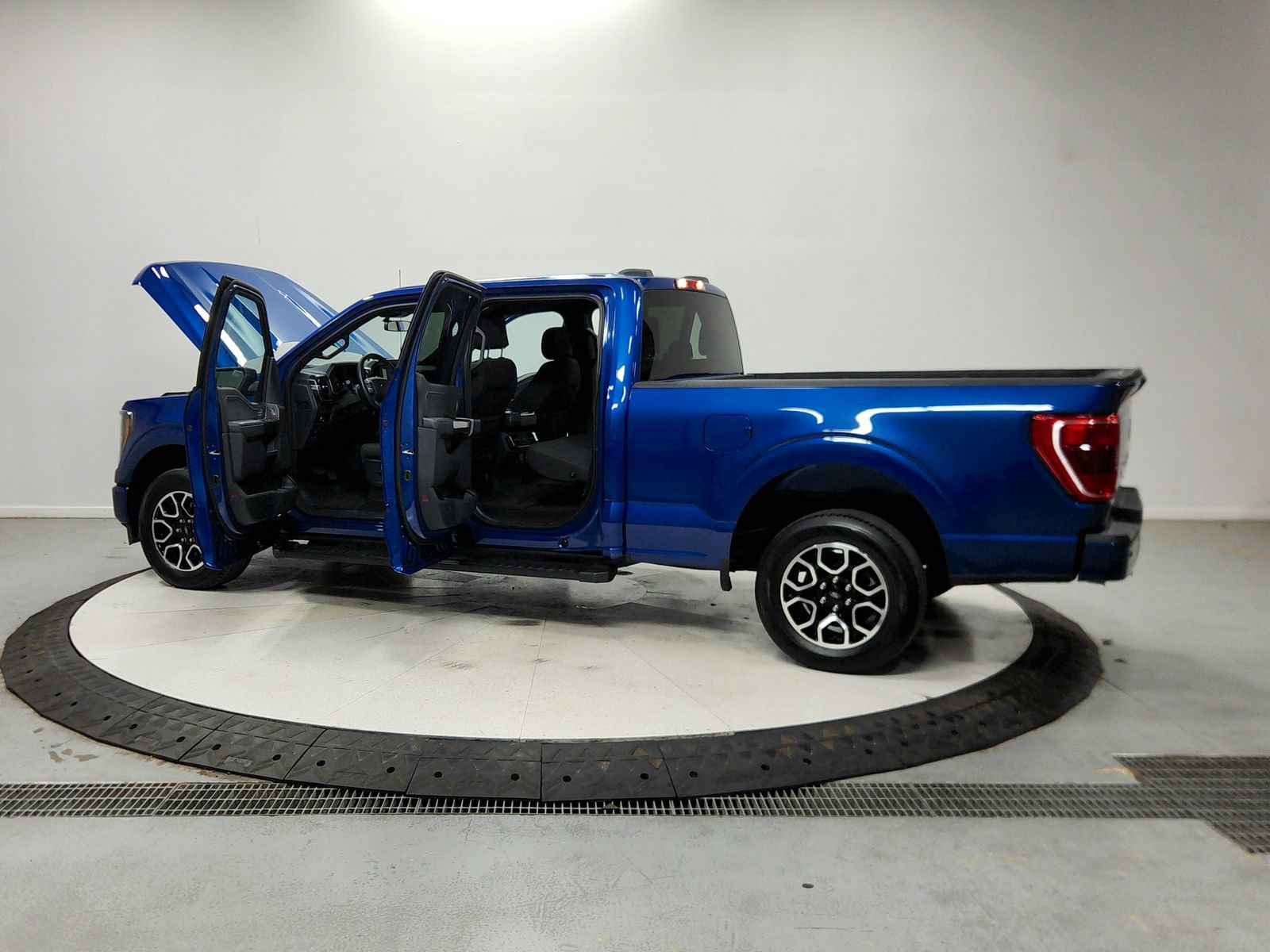 Used 2023 Ford F150 2WD SuperCrew image 14
