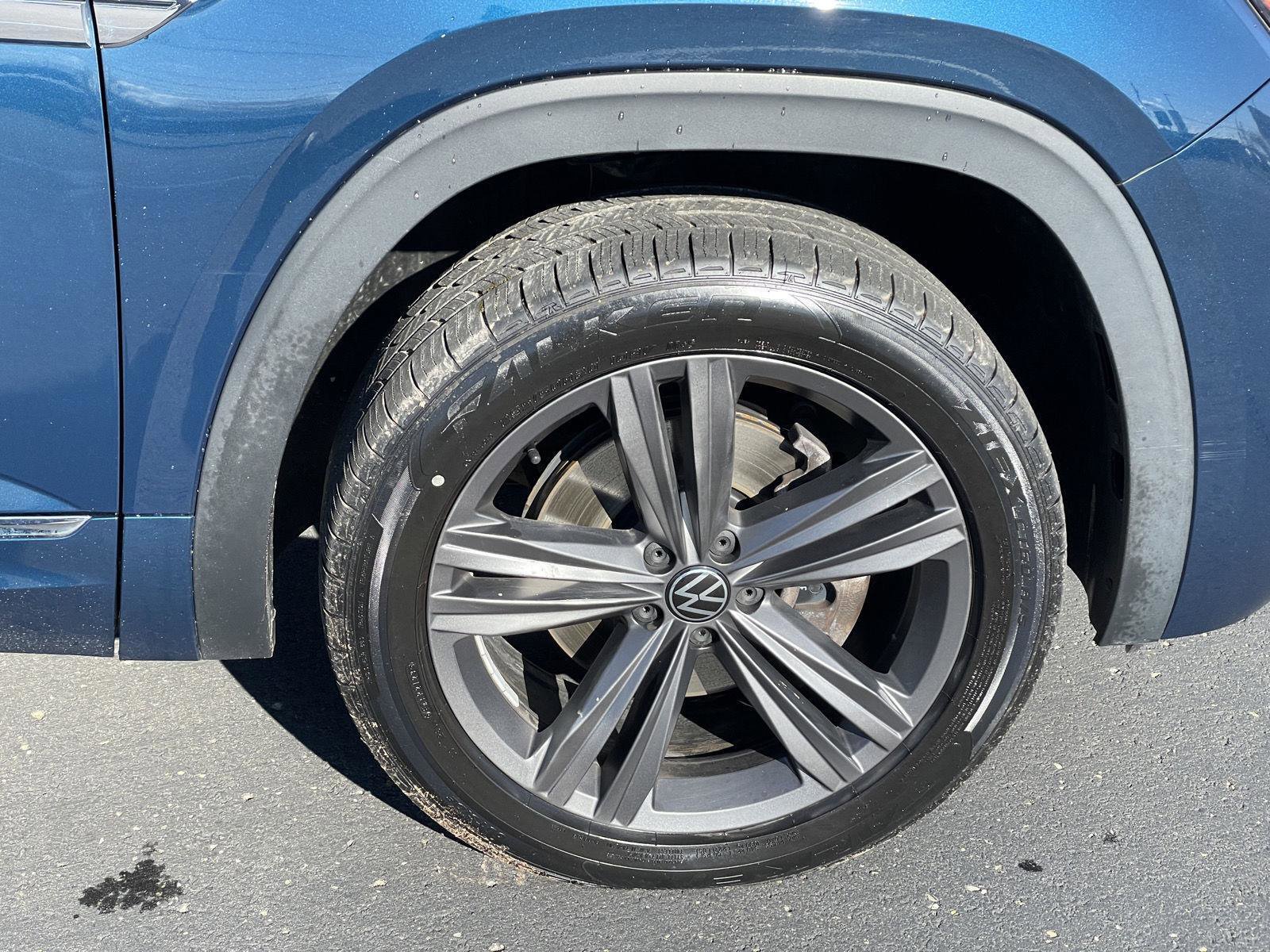 Used 2021 Volkswagen Atlas SE w/ Panoramic Sunroof Package AWD/4WD image 11