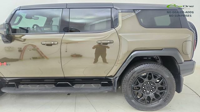 Used 2025 GMC Hummer EV 2X w/ LPO, Sport Package AWD/4WD image 10