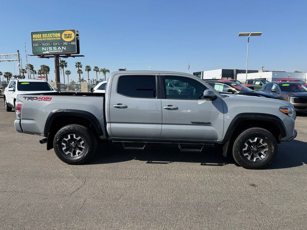 Used 2021 Toyota Tacoma TRD Off-Road w/ Technology Package AWD/4WD image 7