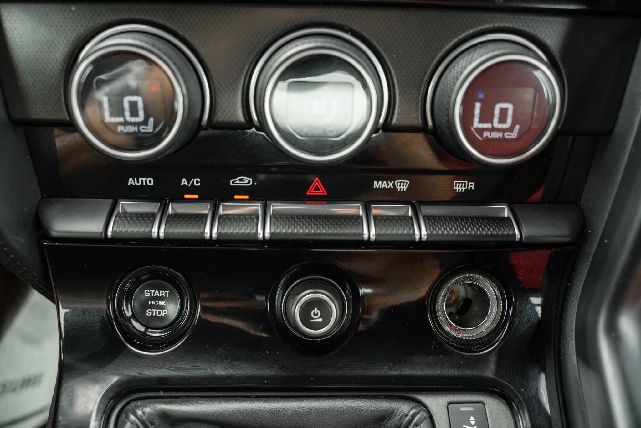 Used 2016 Jaguar F-TYPE S RWD image 31