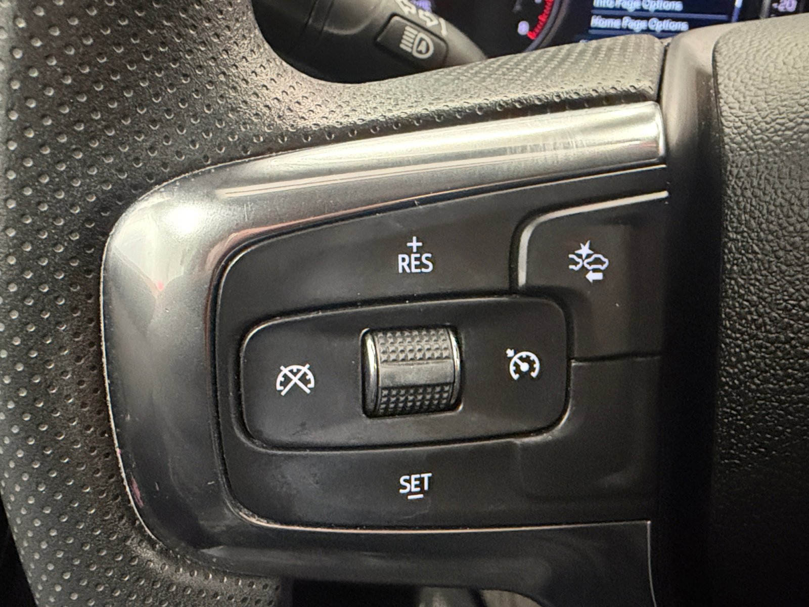 Used 2024 Chevrolet Blazer LT w/ Convenience Package FWD image 34