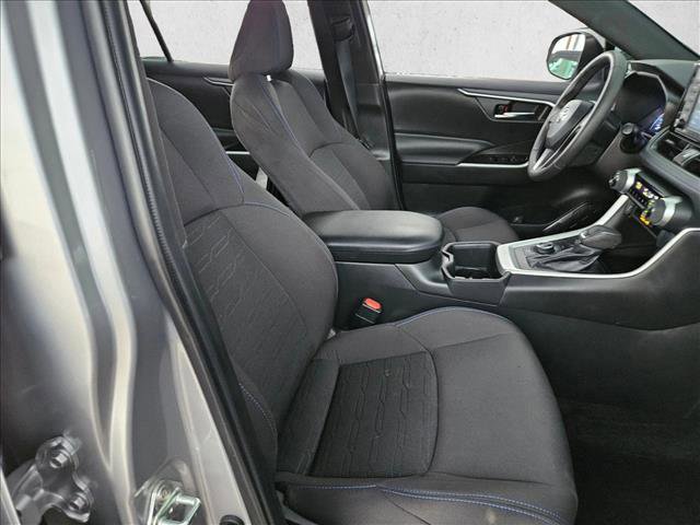Used 2022 Toyota RAV4 SE image 20