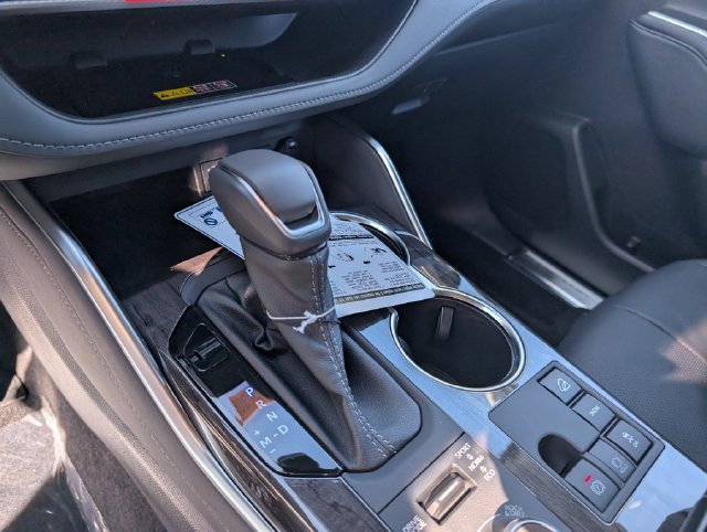 New 2026 Toyota Highlander AWD image 18