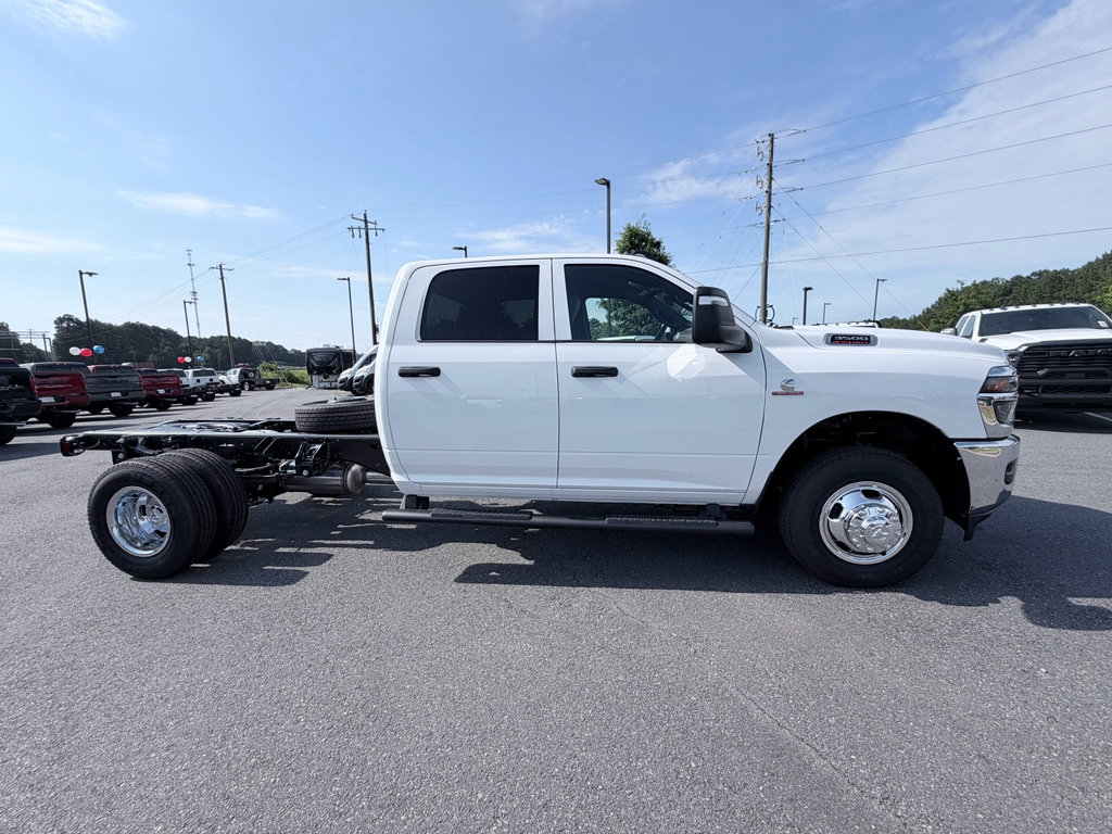 New 2026 RAM 3500 Tradesman w/ Chrome Appearance Group A AWD/4WD image 4