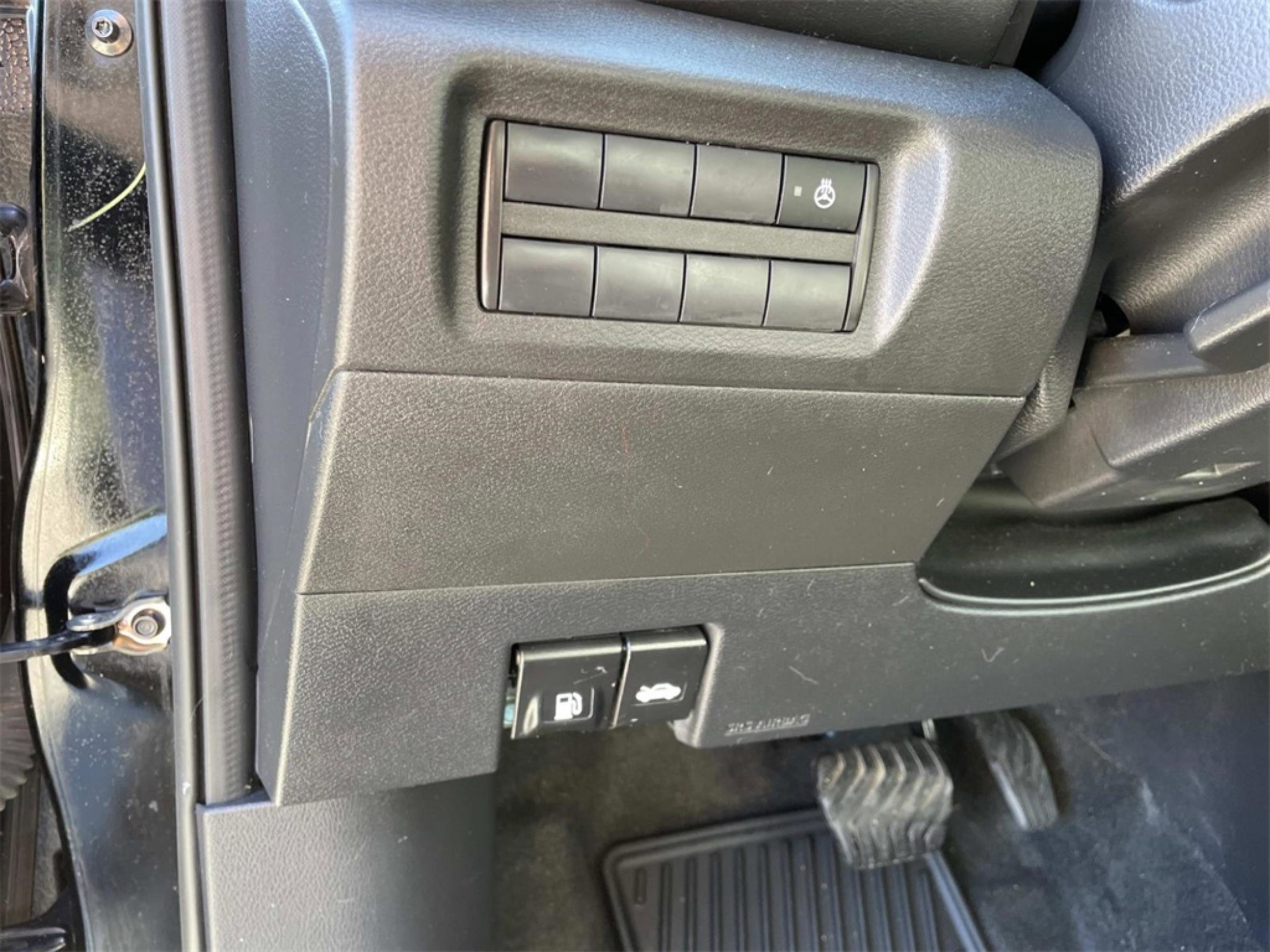 Used 2021 Nissan Kicks SR w/ SR Premium Package image 15