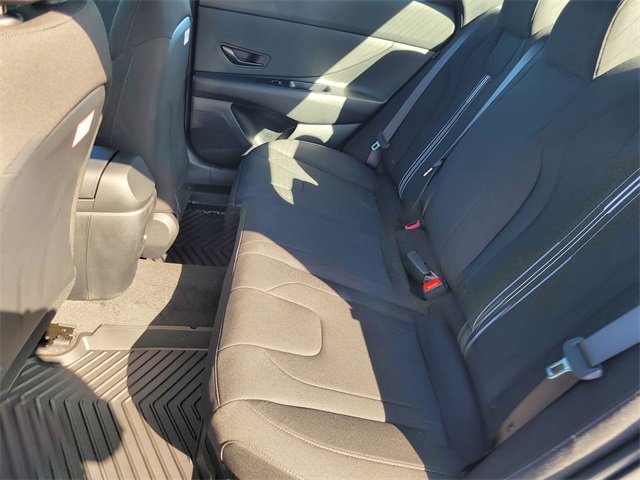 New 2025 Hyundai Elantra SEL image 9