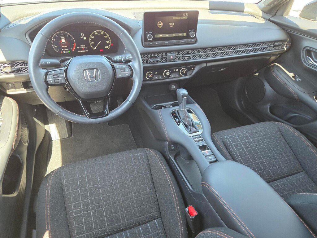 Certified 2024 Honda HR-V Sport image 16